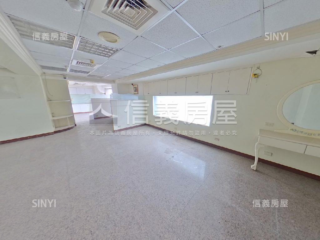 אֵל大空間店辦房屋室內格局與周邊環境
