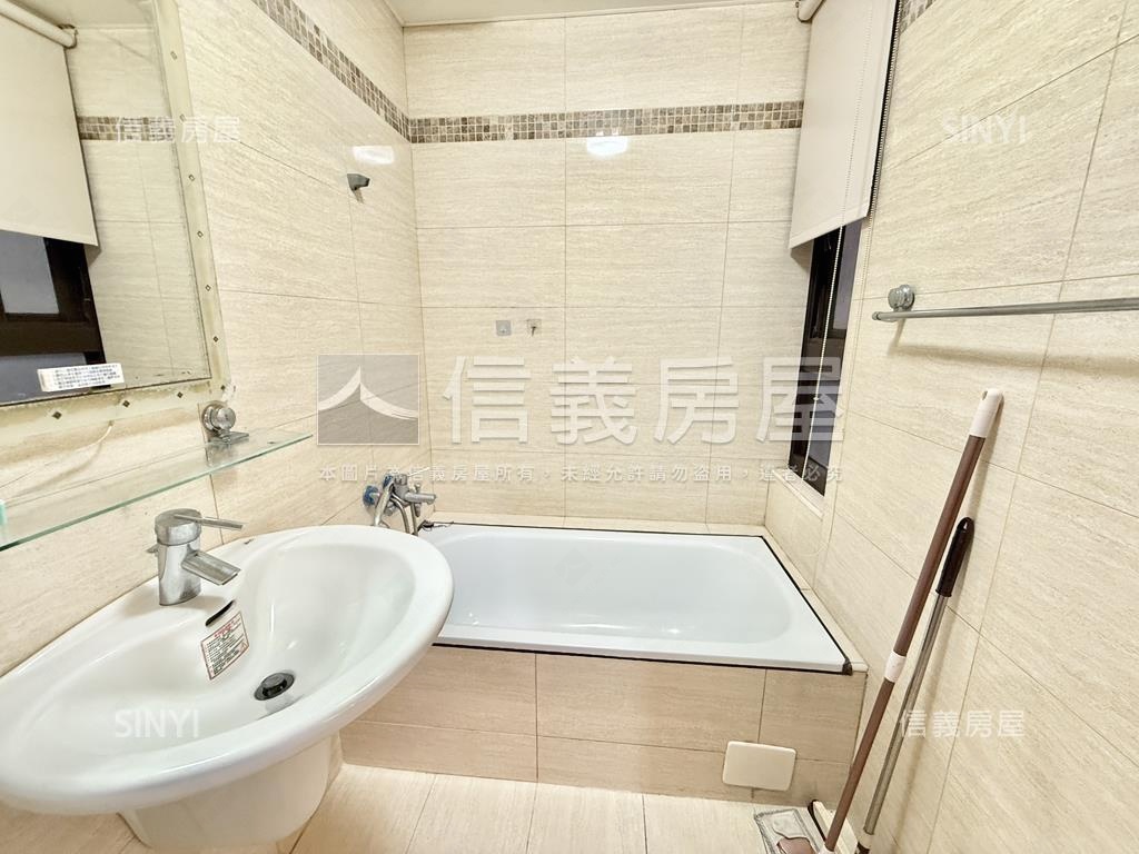高陞裝潢四房美屋房屋室內格局與周邊環境