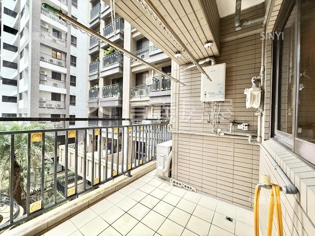 高陞裝潢四房美屋房屋室內格局與周邊環境