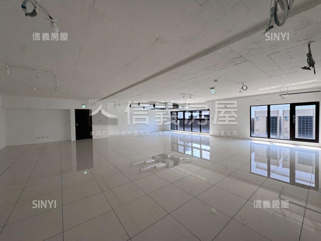 富霖雙星挑高雙樓層房屋室內格局與周邊環境
