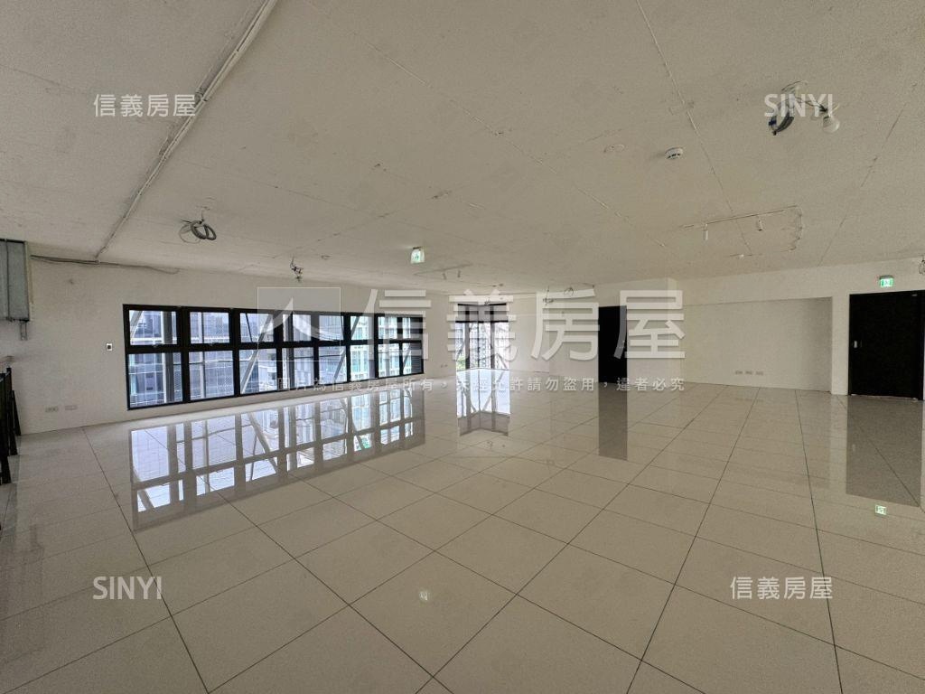 富霖雙星挑高雙樓層房屋室內格局與周邊環境