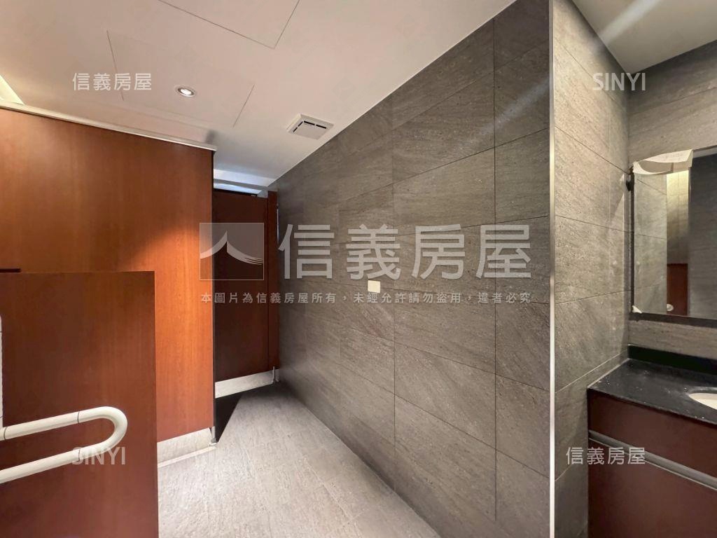 富霖雙星挑高雙樓層房屋室內格局與周邊環境