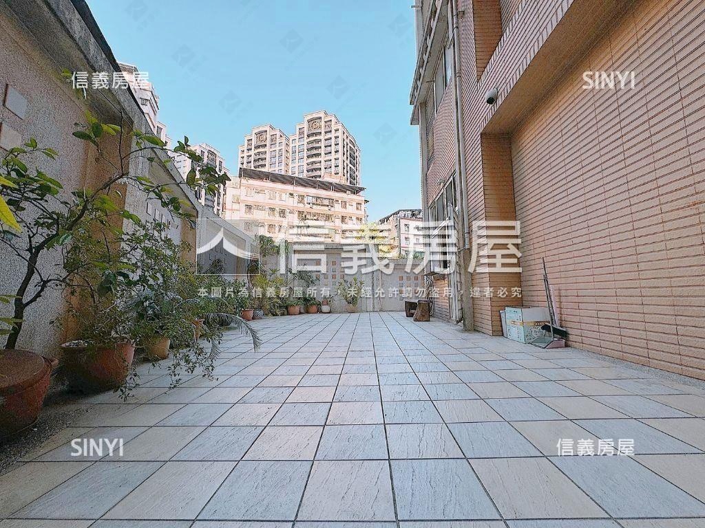 捷運首席一樓庭院戶房屋室內格局與周邊環境