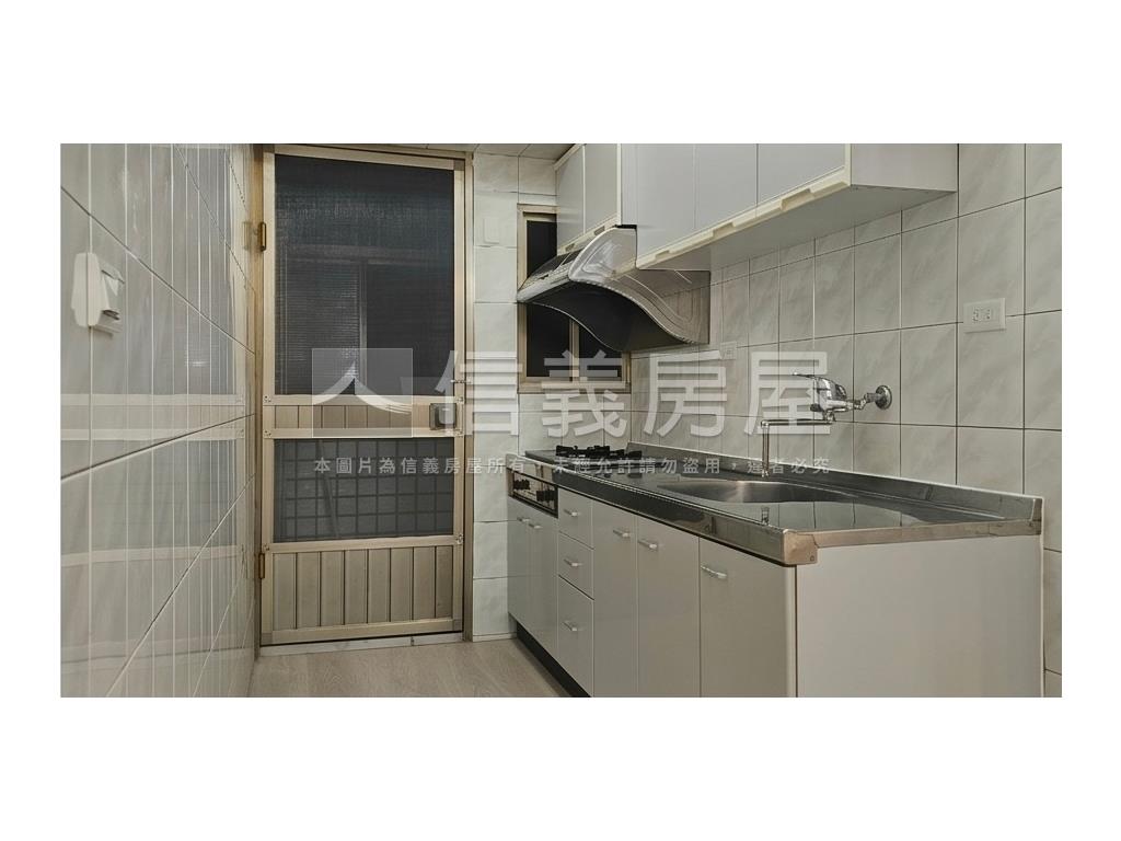 新米蘭御境美大三房房屋室內格局與周邊環境