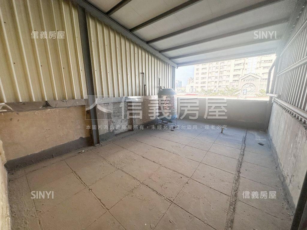 五甲近未來捷運站正街透天房屋室內格局與周邊環境