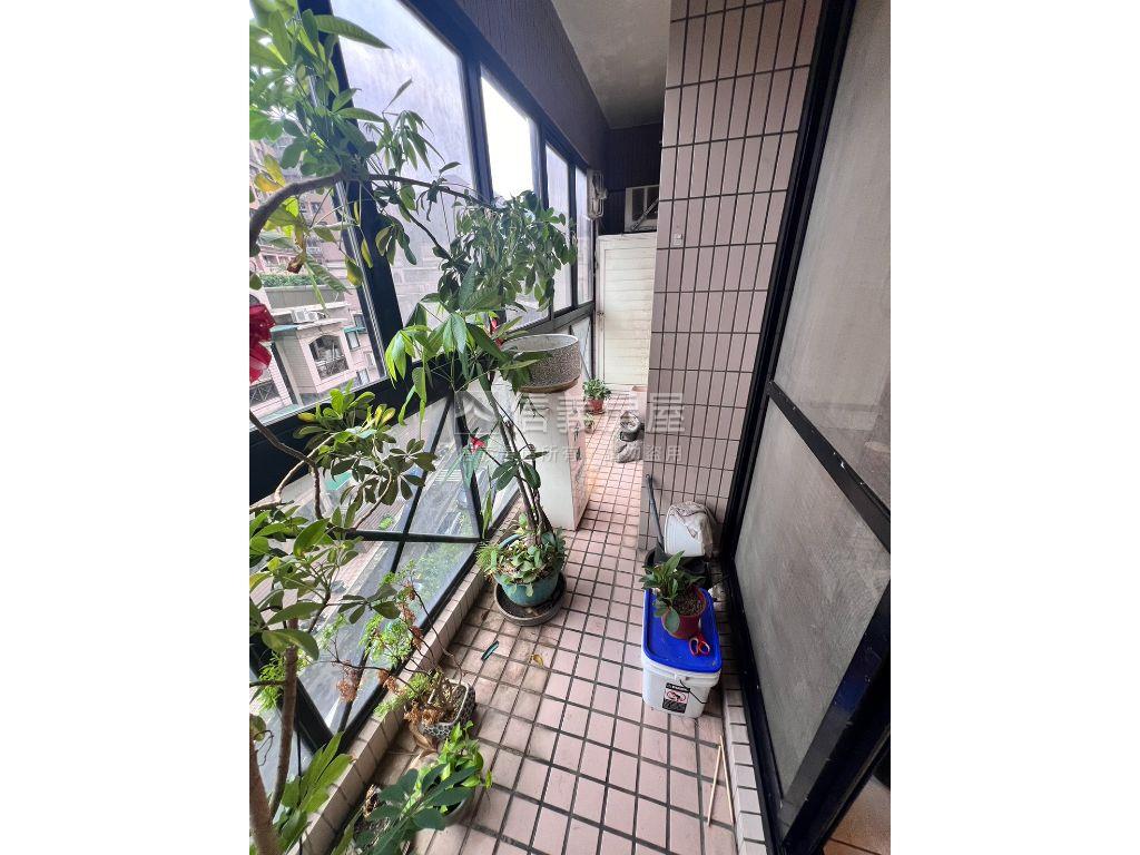 晶鑽｜格局漂亮大三房房屋室內格局與周邊環境