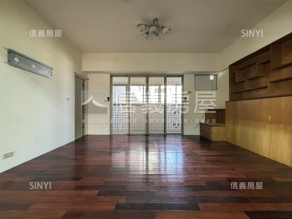 新營｜大空間採光三房平車房屋室內格局與周邊環境