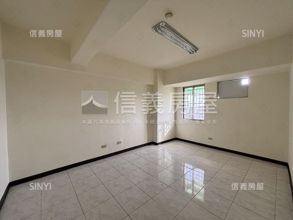 新營｜大空間採光三房平車房屋室內格局與周邊環境