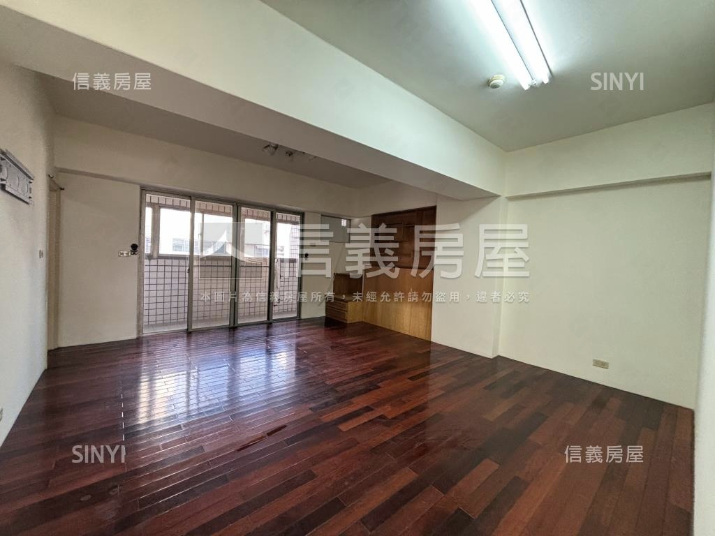 新營｜大空間採光三房平車房屋室內格局與周邊環境