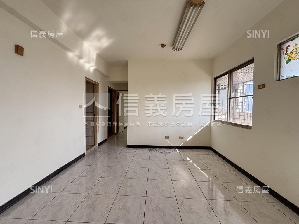 新營｜大空間採光三房平車房屋室內格局與周邊環境