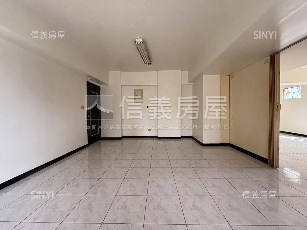 新營｜大空間採光三房平車房屋室內格局與周邊環境