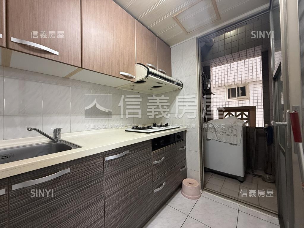 亞灣區河景兩房美宅房屋室內格局與周邊環境