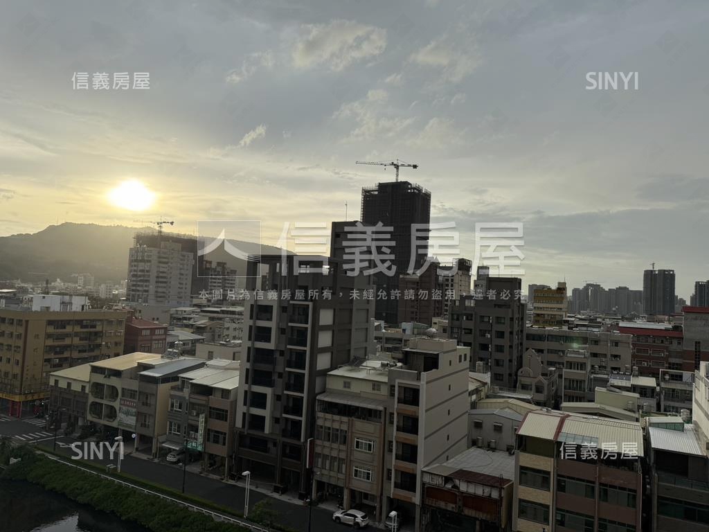 亞灣區河景兩房美宅房屋室內格局與周邊環境