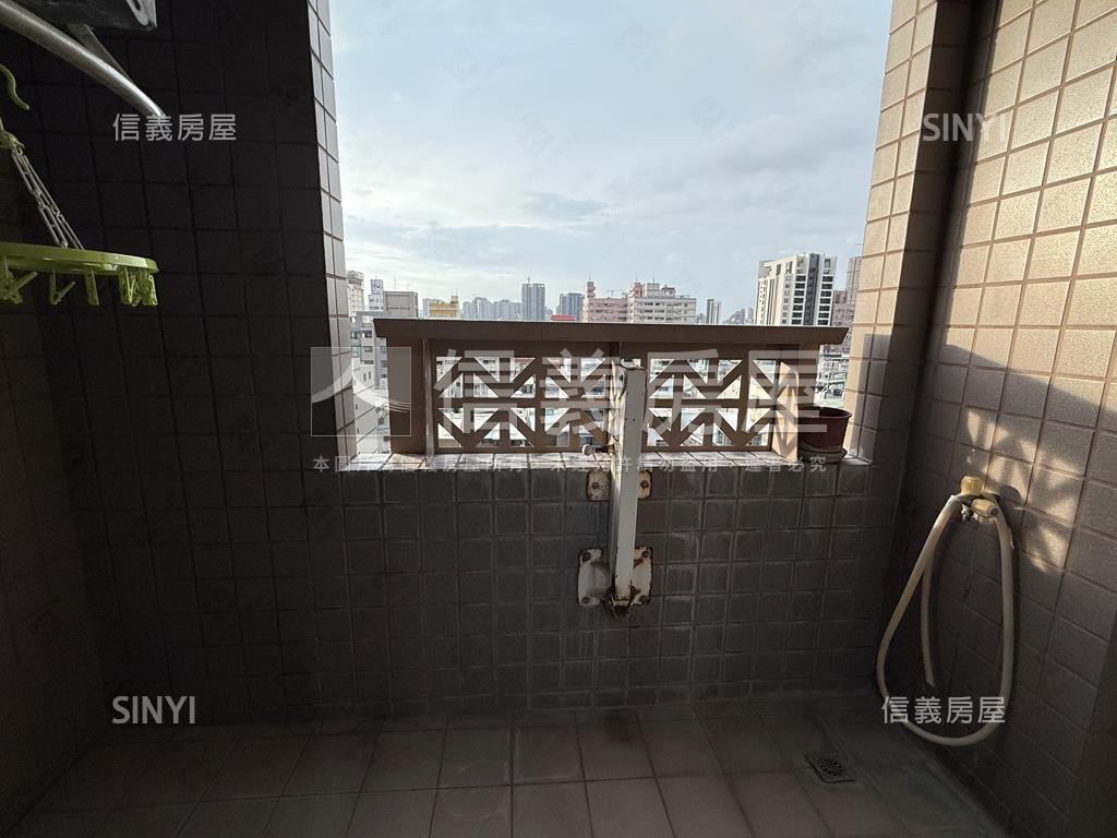 亞灣區河景兩房美宅房屋室內格局與周邊環境
