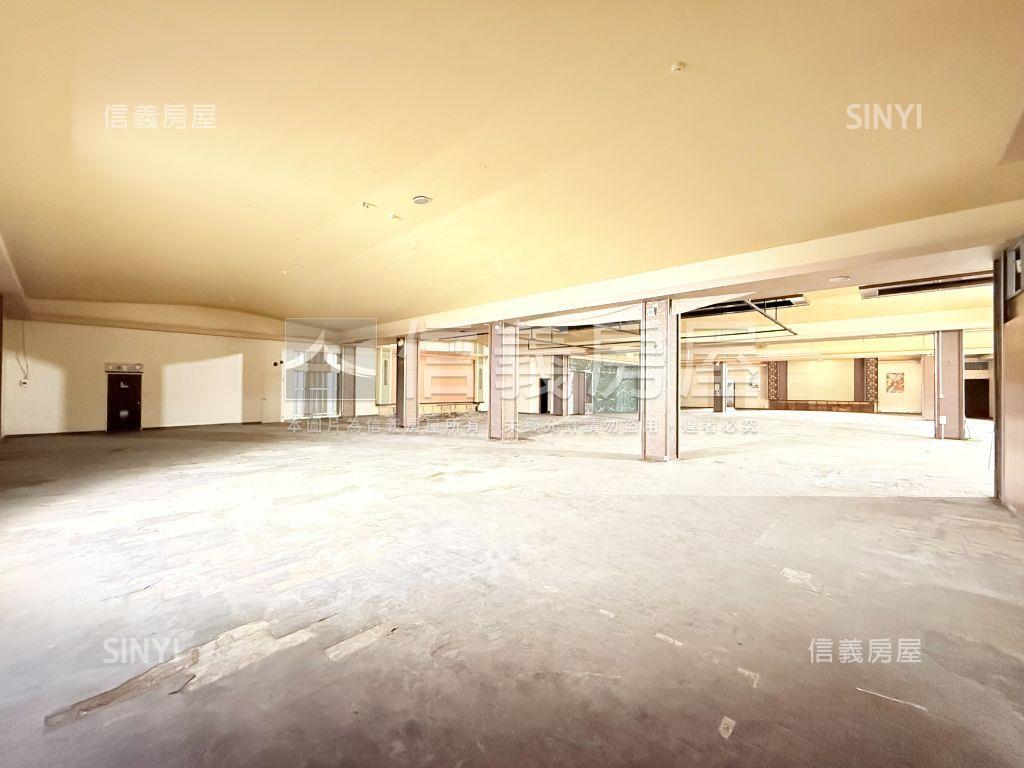 近捷運都計內農地有鐵皮屋房屋室內格局與周邊環境