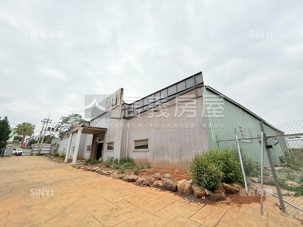 近捷運都計內農地有鐵皮屋房屋室內格局與周邊環境
