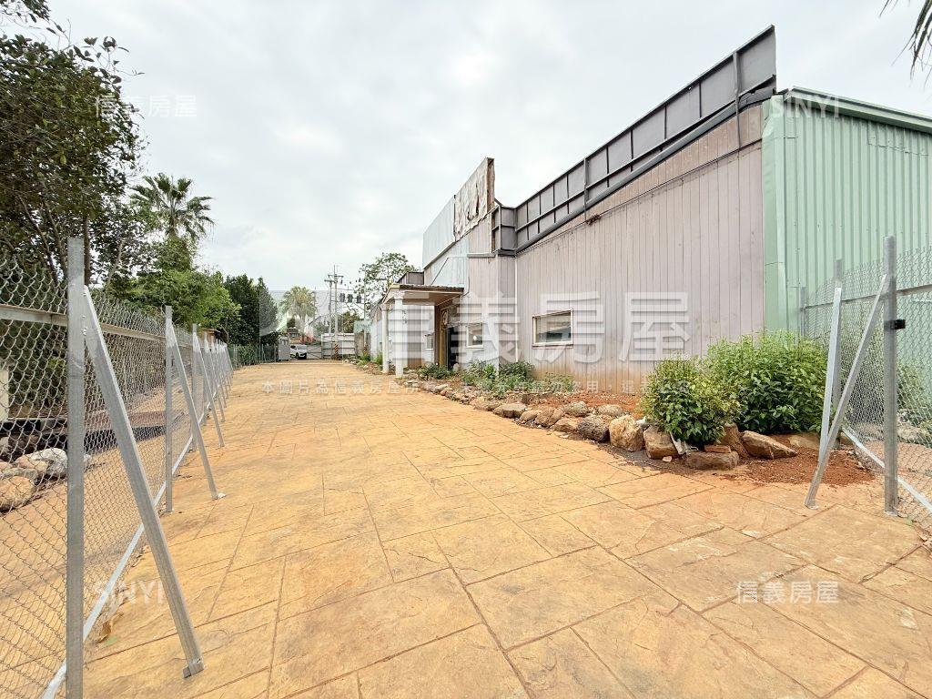 近捷運都計內農地有鐵皮屋房屋室內格局與周邊環境