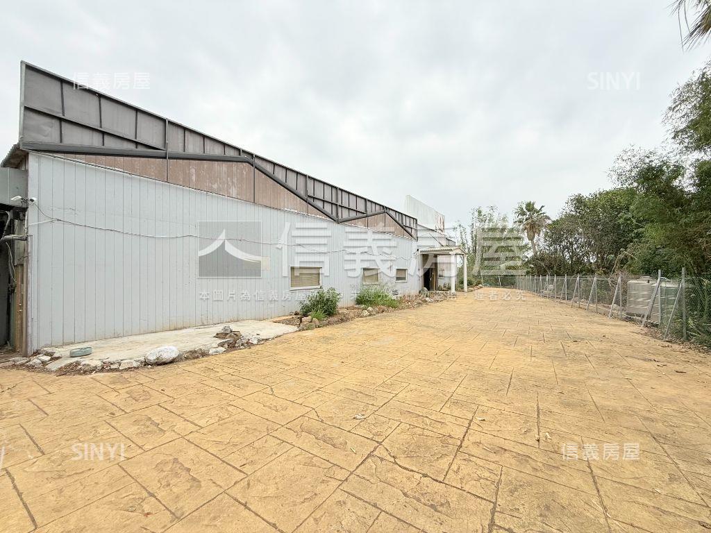近捷運都計內農地有鐵皮屋房屋室內格局與周邊環境