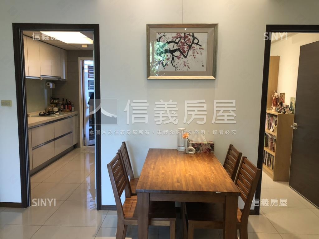 名軒皇城三面採光面中庭房屋室內格局與周邊環境