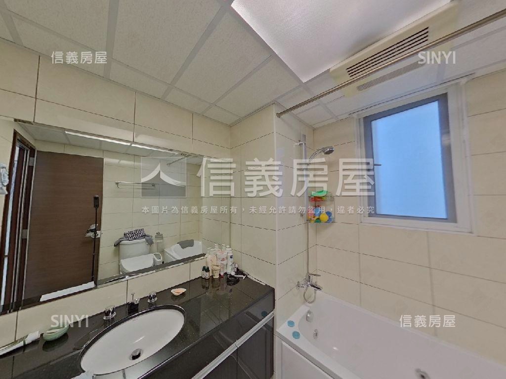 名軒皇城三面採光面中庭房屋室內格局與周邊環境
