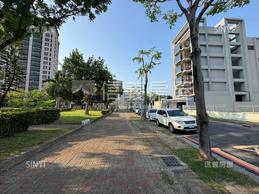 公園綠地旁大地坪方正土地房屋室內格局與周邊環境