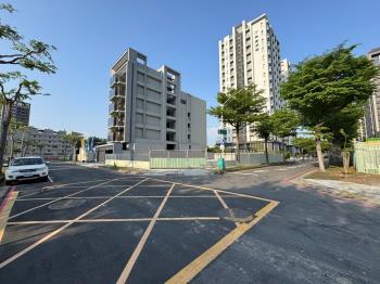 公園綠地旁大地坪方正土地