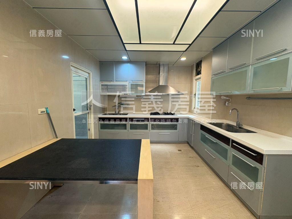 龍昌路傳世豪邸房屋室內格局與周邊環境