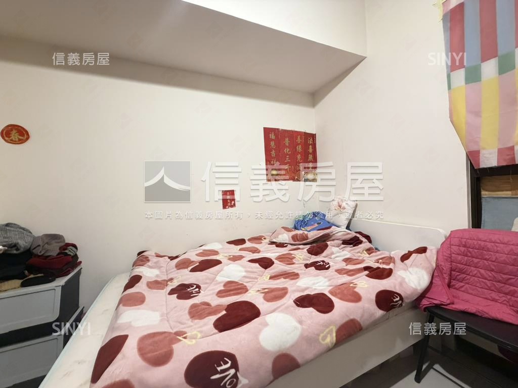 皇普誠意出售高樓兩房平車房屋室內格局與周邊環境