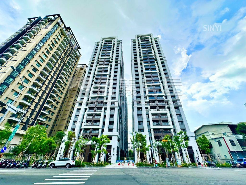 皇普誠意出售高樓兩房平車房屋室內格局與周邊環境