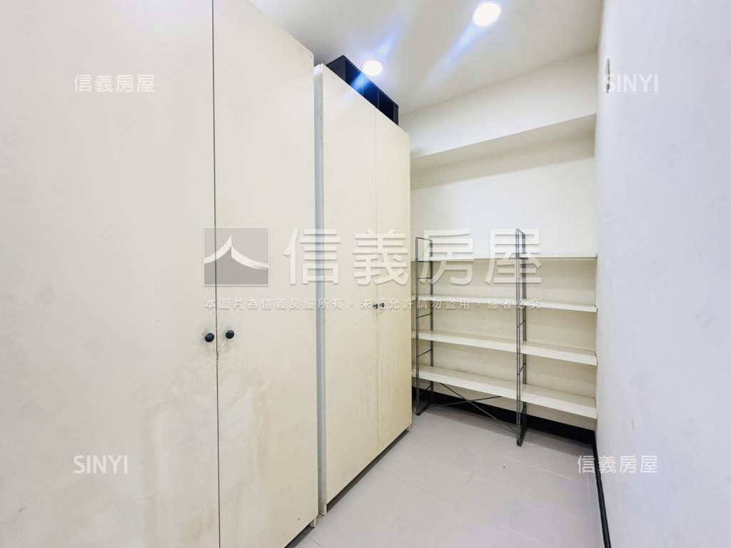 一品稀有１＋１加坡平車位房屋室內格局與周邊環境