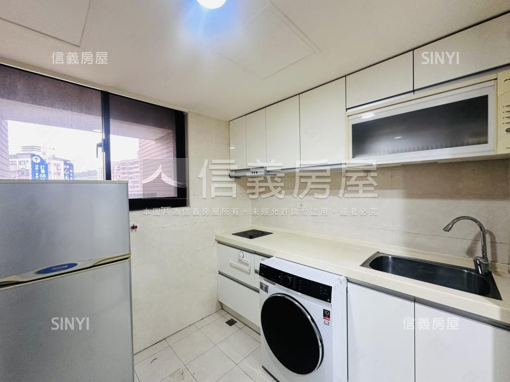 一品稀有１＋１加坡平車位房屋室內格局與周邊環境