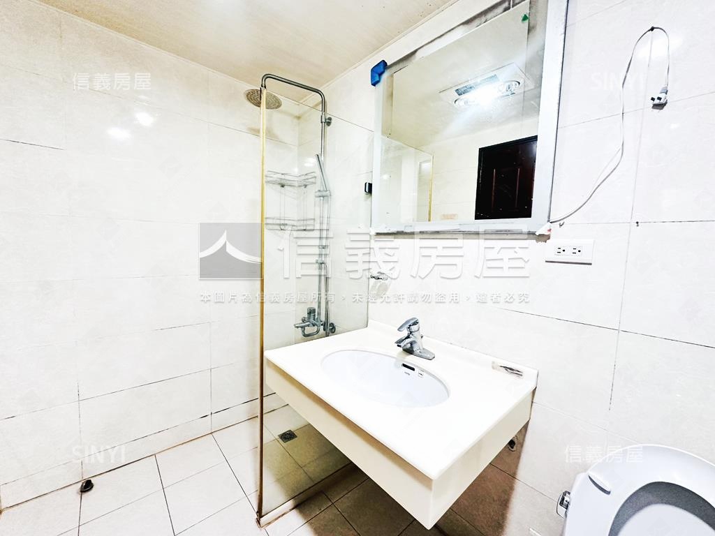 一品稀有１＋１加坡平車位房屋室內格局與周邊環境