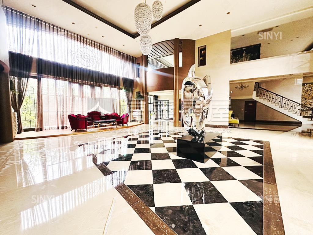 一品稀有１＋１加坡平車位房屋室內格局與周邊環境