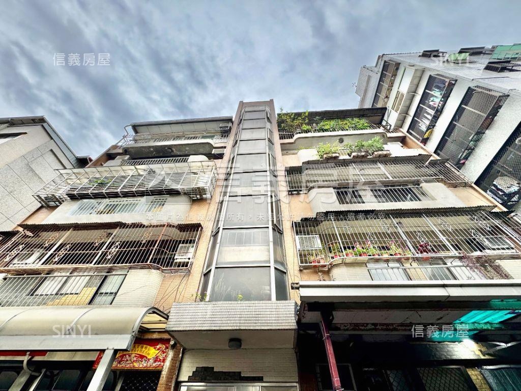 近中國醫３樓前後陽台房屋室內格局與周邊環境