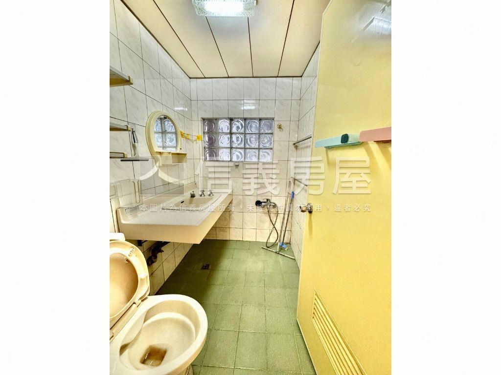 近中國醫３樓前後陽台房屋室內格局與周邊環境