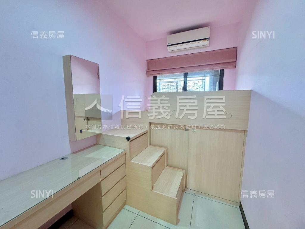 稀有釋出三房雙車位看這裡房屋室內格局與周邊環境