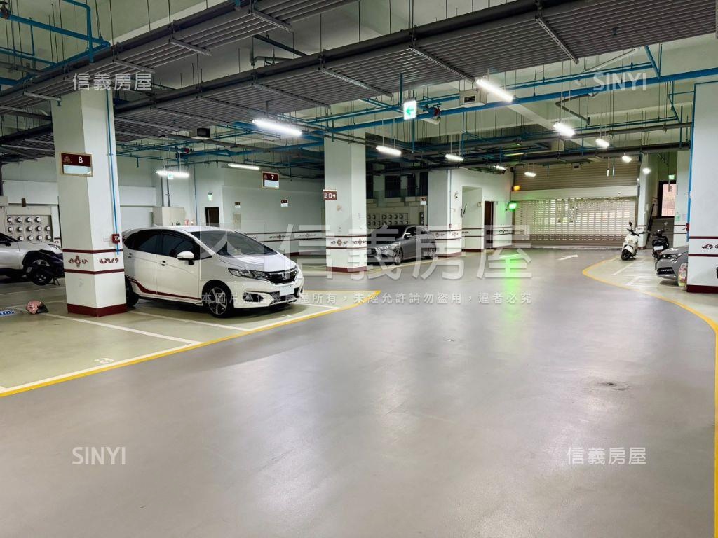 稀有釋出三房雙車位看這裡房屋室內格局與周邊環境