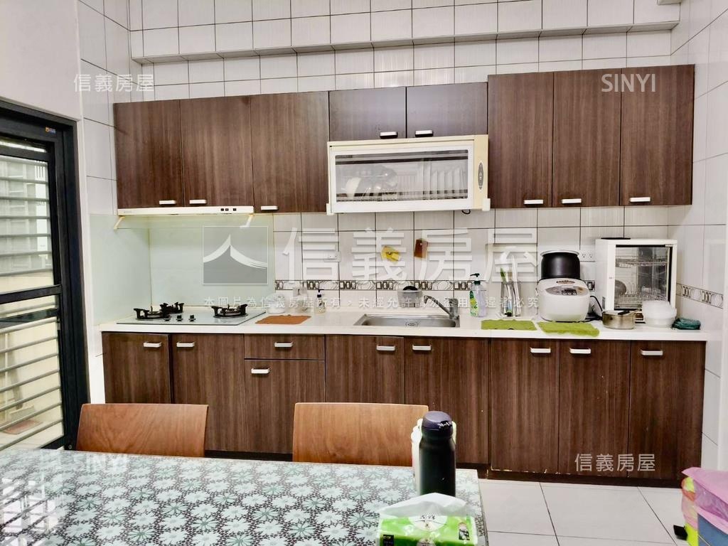 屋齡約１４年美透店房屋室內格局與周邊環境