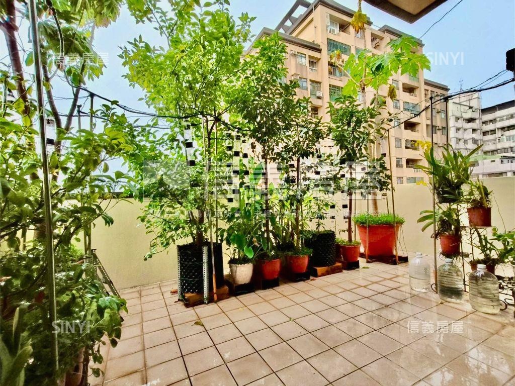屋齡約１４年美透店房屋室內格局與周邊環境