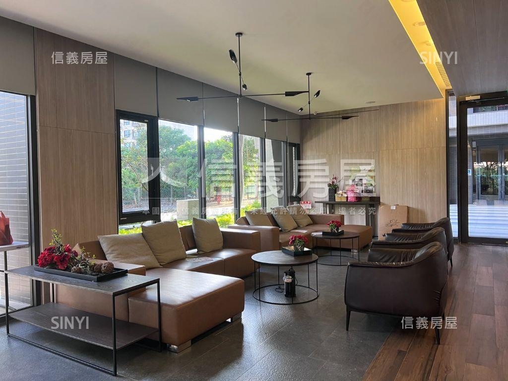 新潤陽光裝潢雙陽台三房房屋室內格局與周邊環境