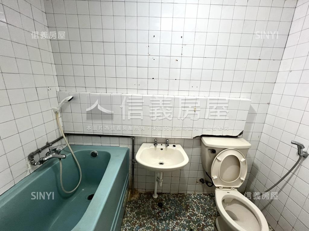 近成大長榮古早味透天房屋室內格局與周邊環境