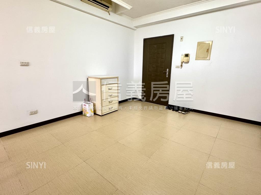 未來１房１聽平面車位房屋室內格局與周邊環境