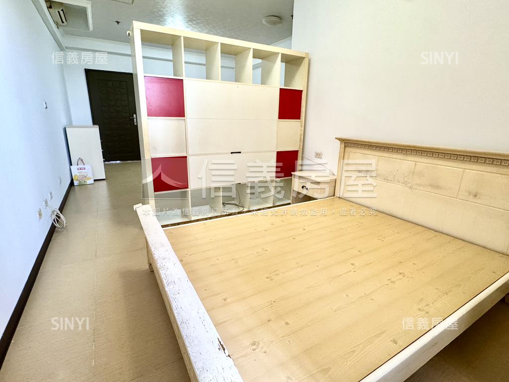 未來１房１聽平面車位房屋室內格局與周邊環境