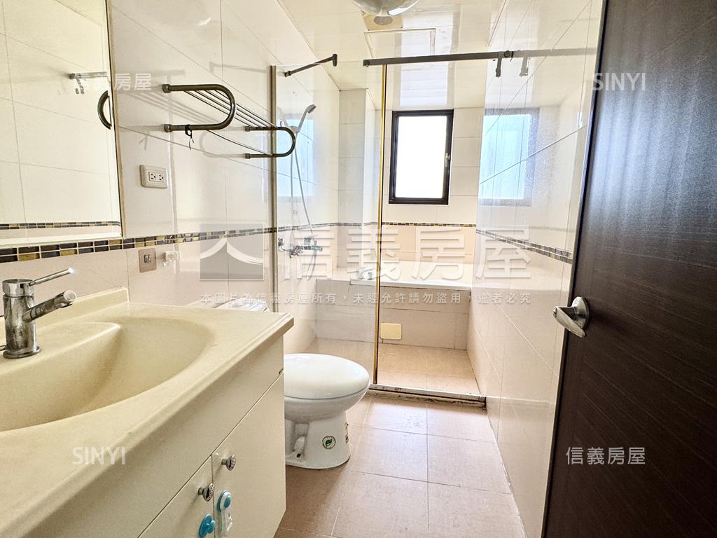 未來１房１聽平面車位房屋室內格局與周邊環境