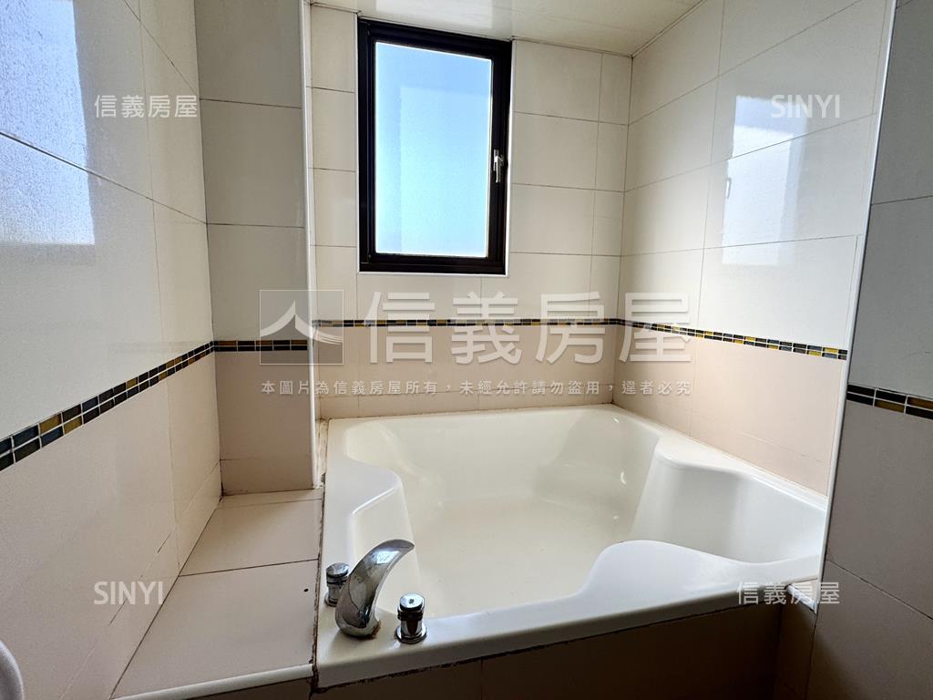 未來１房１聽平面車位房屋室內格局與周邊環境