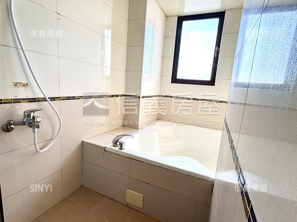 未來１房１聽平面車位房屋室內格局與周邊環境