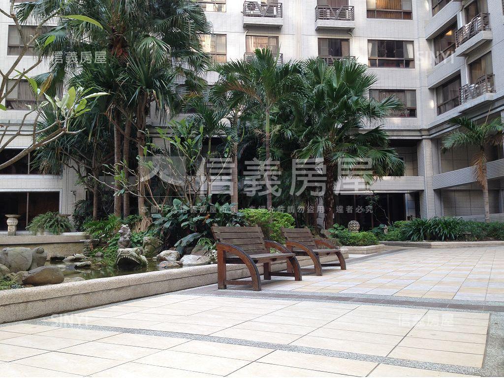 未來１房１聽平面車位房屋室內格局與周邊環境