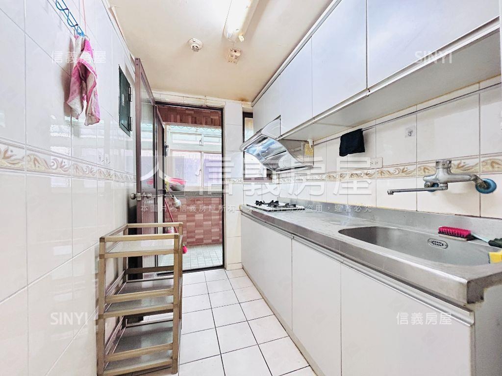 近未來棕線陸光大三房車位房屋室內格局與周邊環境