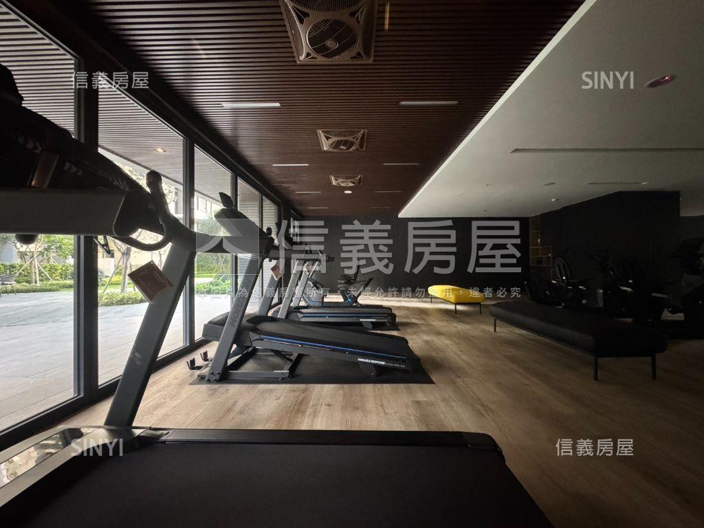 大景首席庭院三房雙車位房屋室內格局與周邊環境