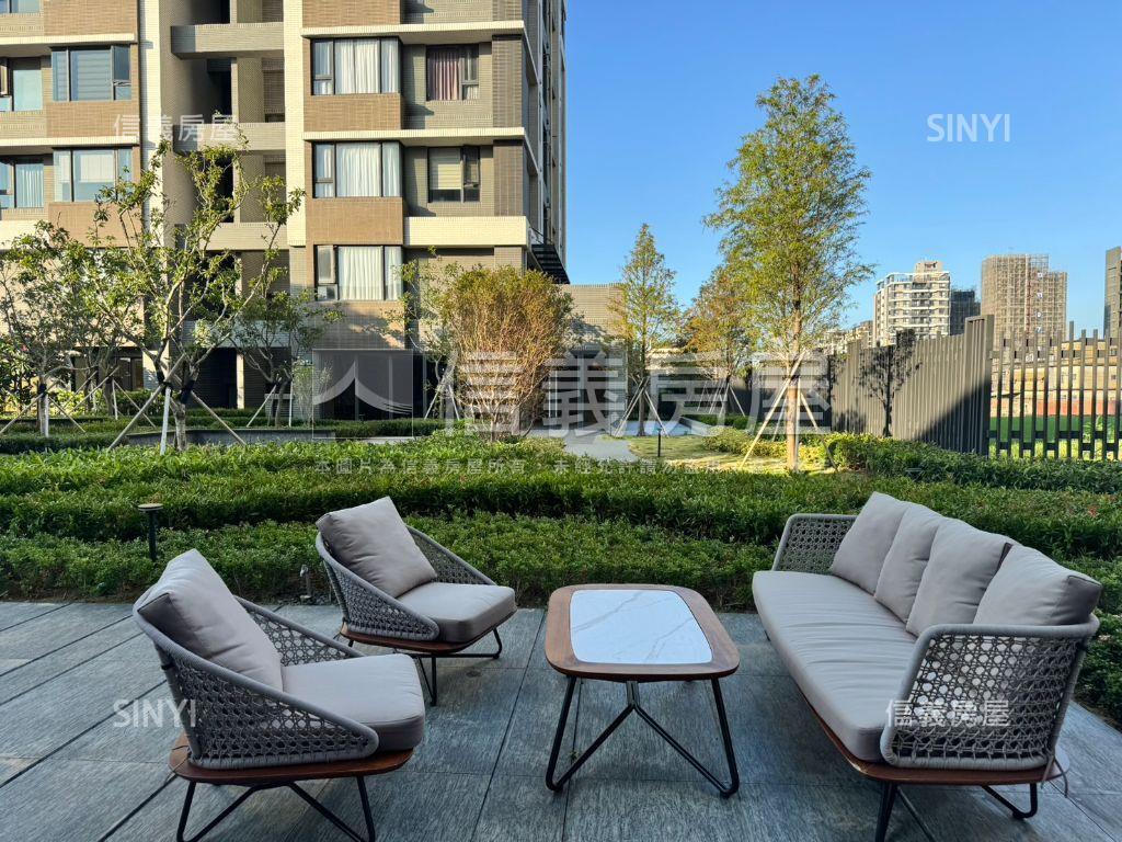 大景首席庭院三房雙車位房屋室內格局與周邊環境